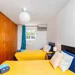 Cascais/lisbon, Private Jacuzzi, Garden, Pool&barbecue House * Oeiras
