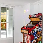 Cascais/lisbon, Private Jacuzzi, Garden, Pool&barbecue House Villa