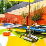 Cascais/lisbon, Private Jacuzzi, Garden, Pool&barbecue House Villa Oeiras