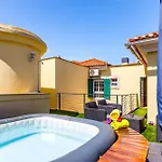 Cascais/lisbon, Private Jacuzzi, Garden, Pool&barbecue House *