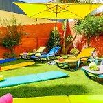 Cascais/lisbon, Private Jacuzzi, Garden, Pool&barbecue House