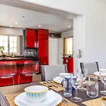Cascais/lisbon, Private Jacuzzi, Garden, Pool&barbecue House Villa