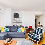 Cascais/lisbon, Private Jacuzzi, Garden, Pool&barbecue House