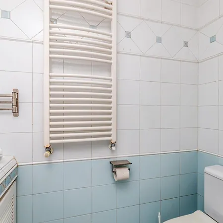 Jacuzzi, Garden, Pool & Barbecue House, 15mn From Lisbon Center Vila Oeiras