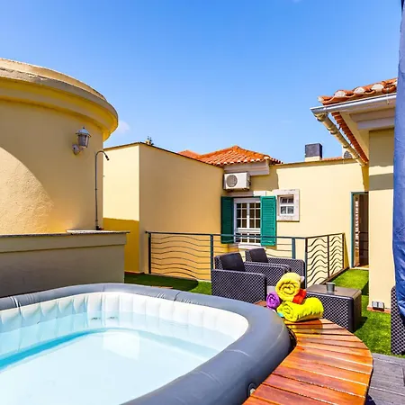 Jacuzzi, Garden, Pool & Barbecue House, 15mn From Lisbon Center *