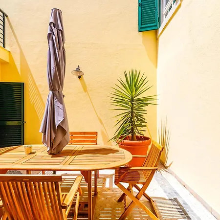 Jacuzzi, Garden, Pool & Barbecue House, 15mn From Lisbon Center *