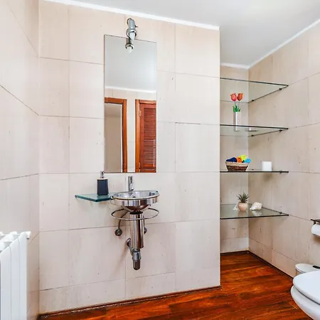 Jacuzzi, Garden, Pool & Barbecue House, 15mn From Lisbon Center