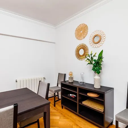 Jacuzzi, Garden, Pool & Barbecue House, 15mn From Lisbon Center *